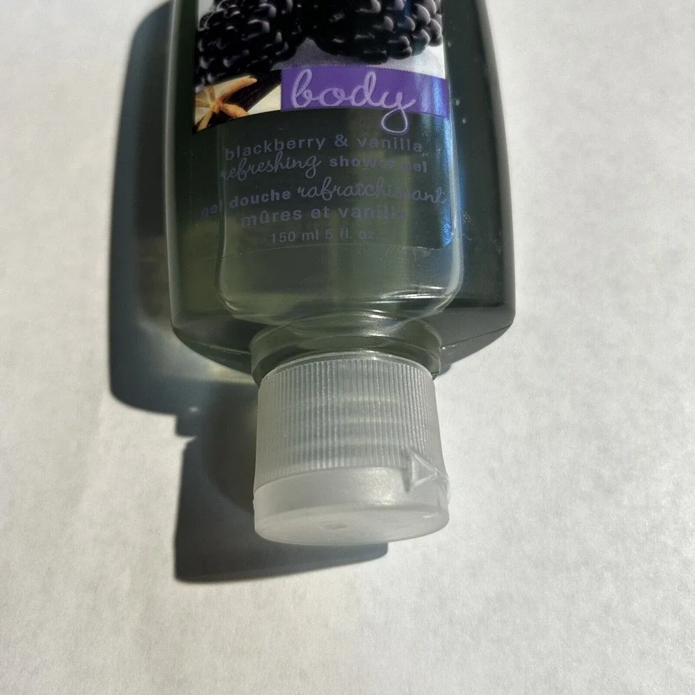 Avon Naturals BLACKBERRY & VANILLA Shower Gel Body Wash Full Size SEALED